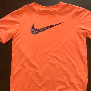 Boys M Nike shirt